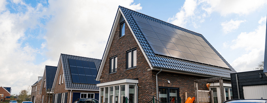 Bijna 300.000 bedrijven en consumenten installeerden in 2024 zonnepanelen